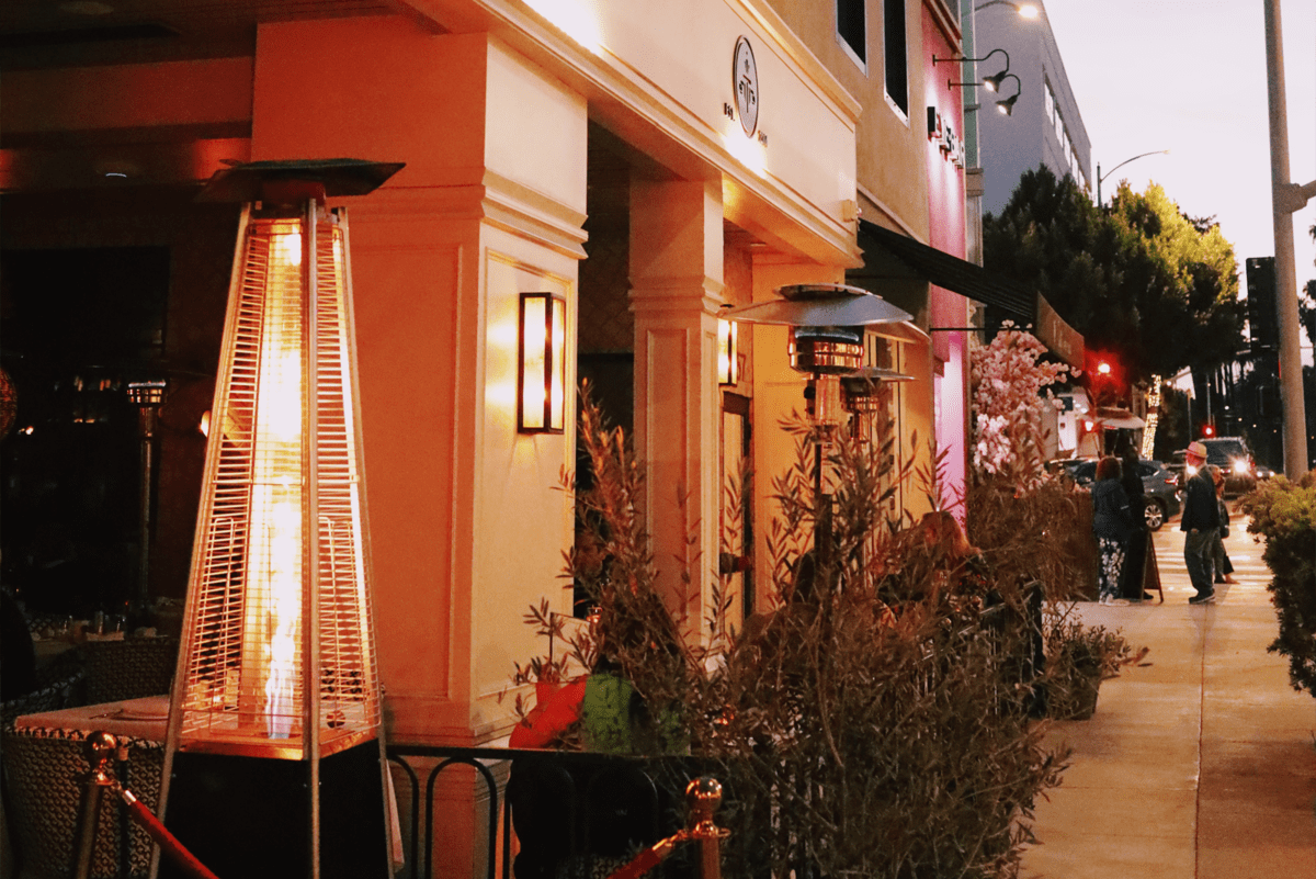 Fachada del restaurante Tatel Beverly Hills.